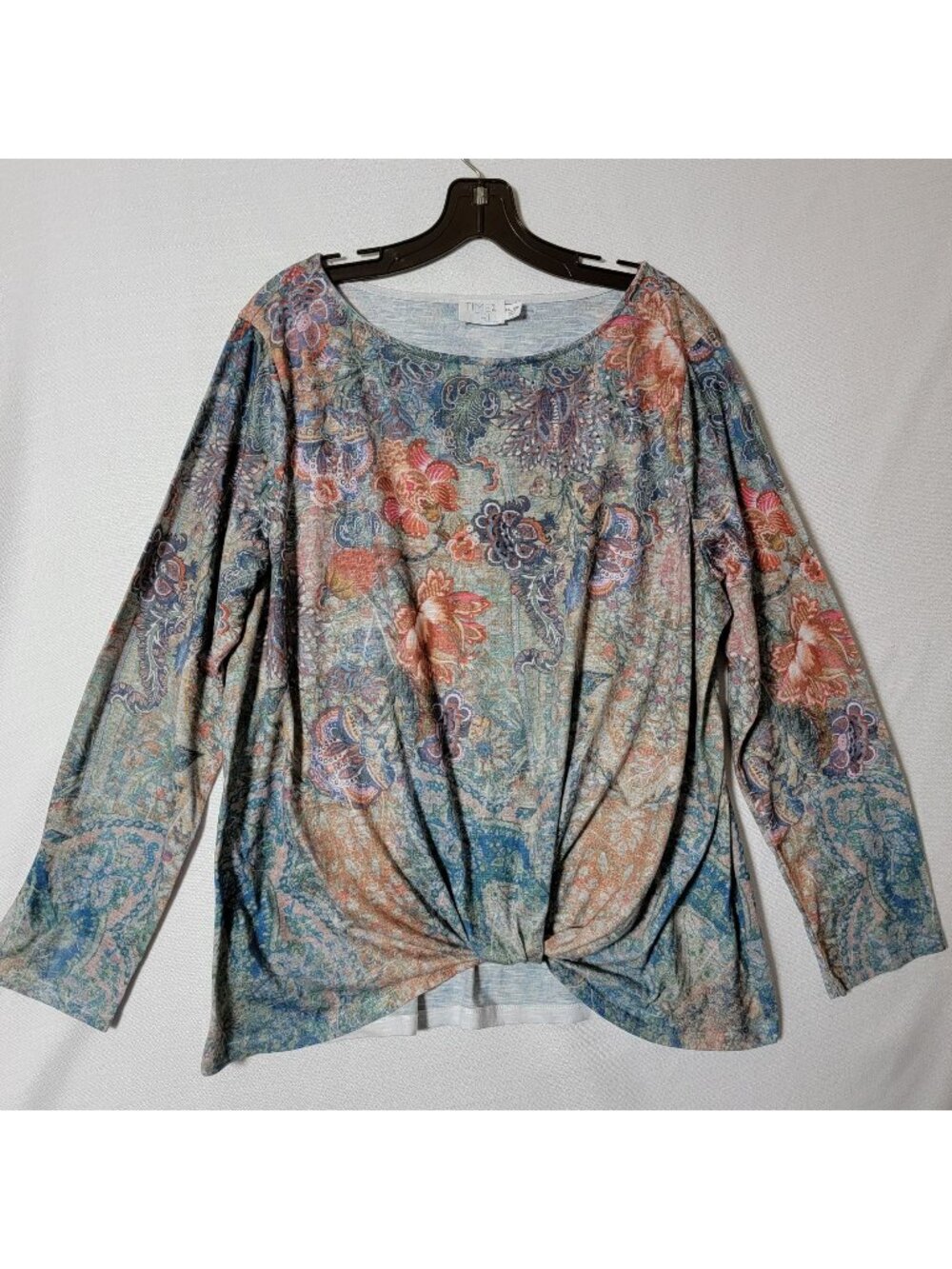 Time & Tru Long Sleeve Top Womens Sz XXL Twist Front Hem Pullover Water Color